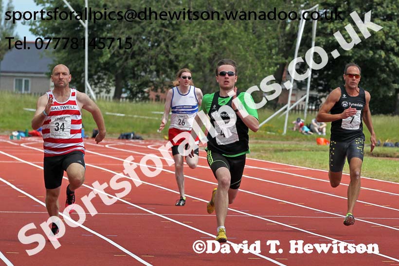 100 metres, North East Masters Champs, Monkton Stadium,  Jarrow. Photo: David T. Hewitson/Sports for All Pics